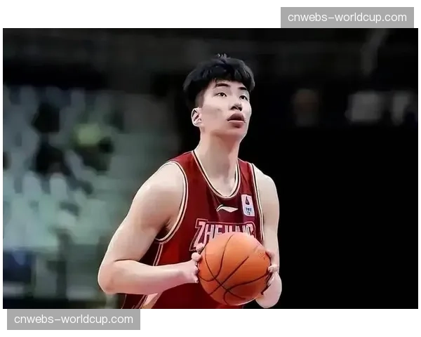 【2026年4月CBA联赛·评论·分析年轻中锋余嘉豪的进步，能否帮助浙江队突破半决赛天花板？